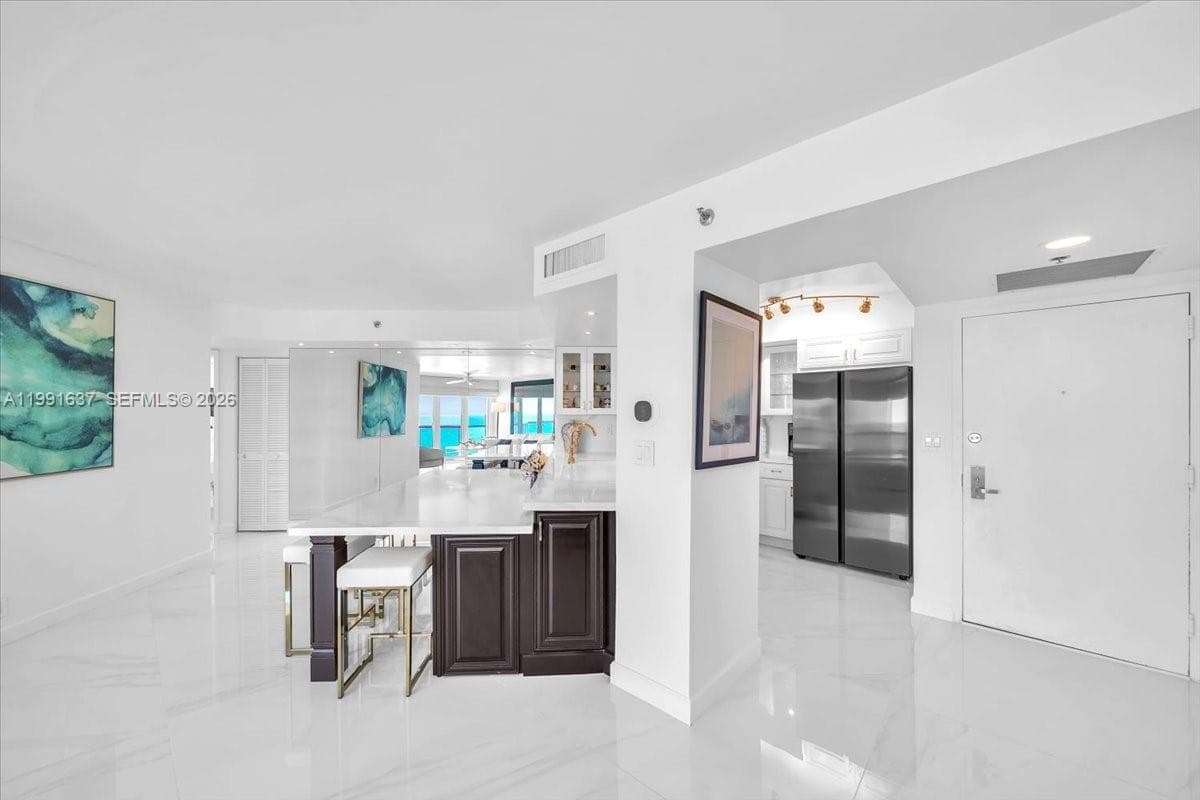 6767 Collins Ave 1110 photo 14