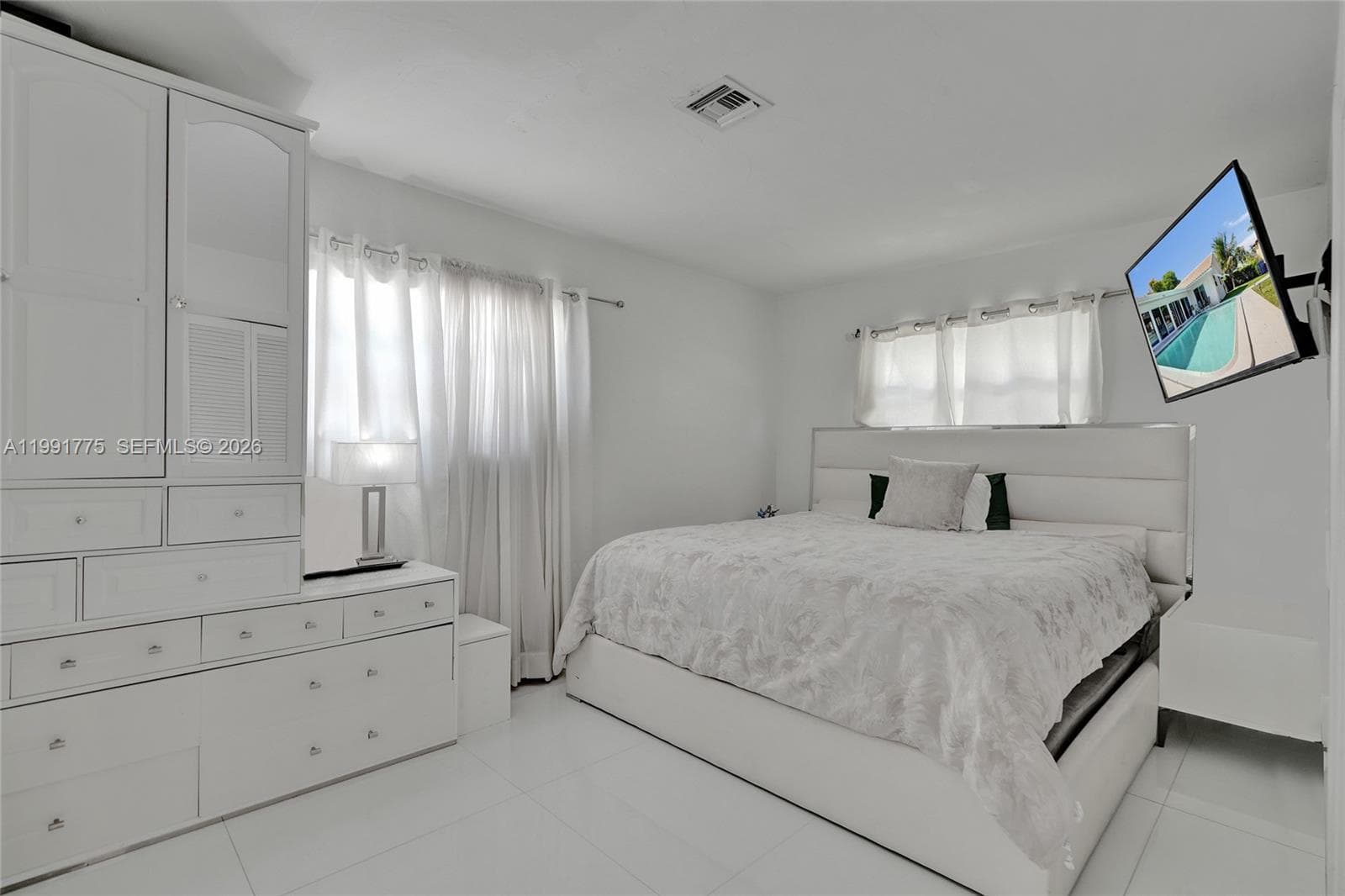 4100 Bayview Dr photo 12