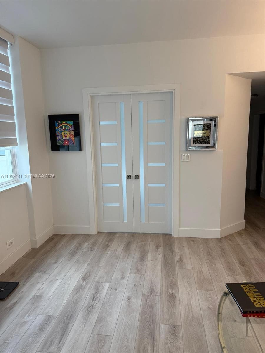 5005 Collins Ave 1525 photo 13