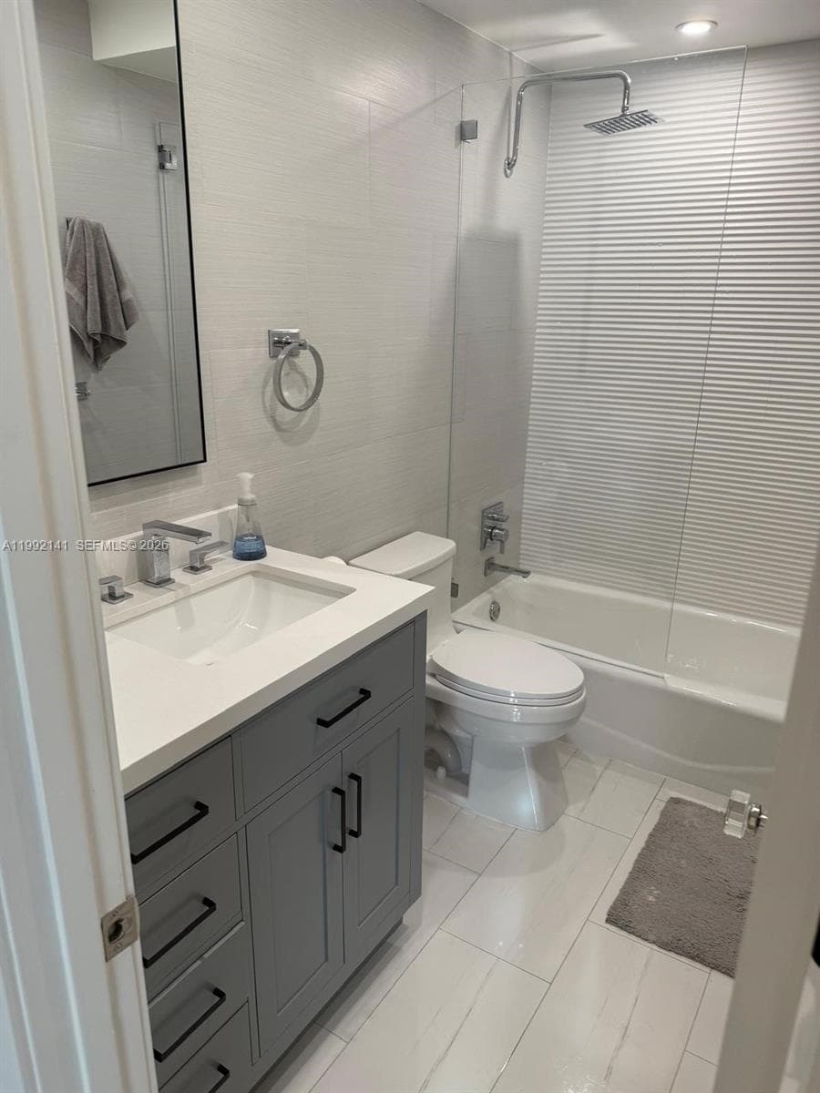 5005 Collins Ave 1525 photo 19