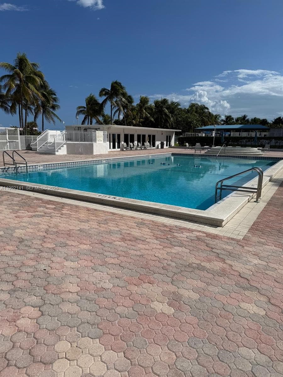 5005 Collins Ave 1525 photo 25