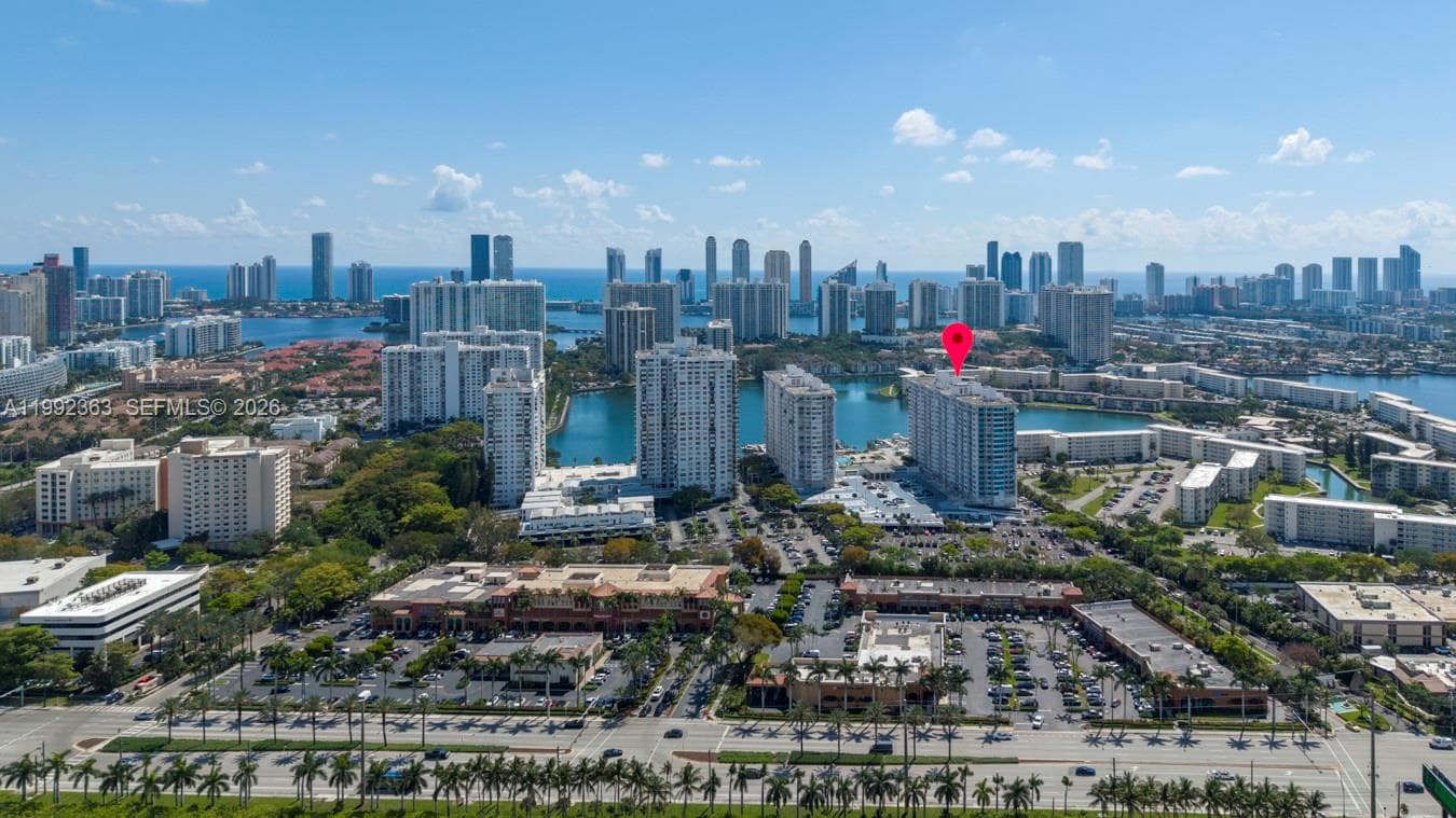18011 Biscayne Blvd 903 photo 1