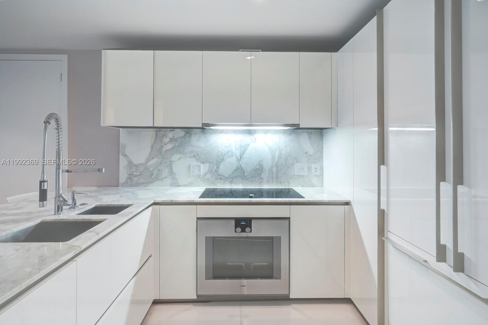 10203 Collins Ave 1005 photo 7