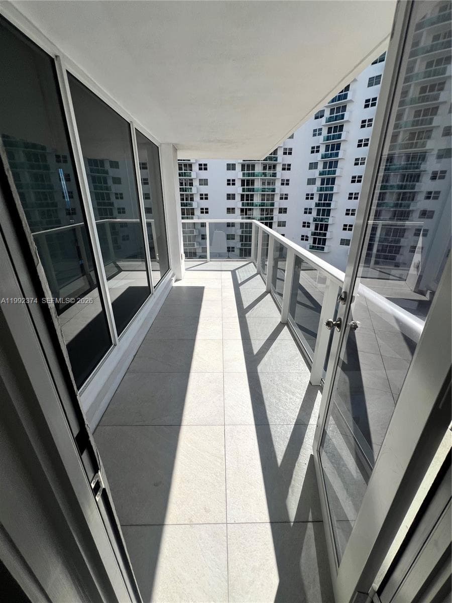 2751 S Ocean Dr 508S photo 16