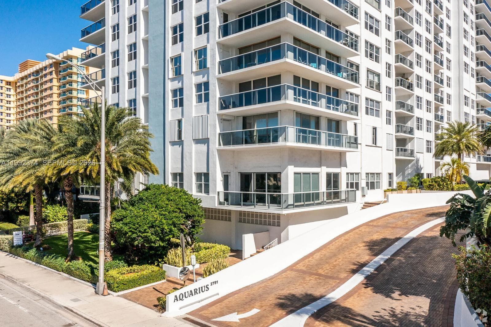 2751 S Ocean Dr 508S photo 1