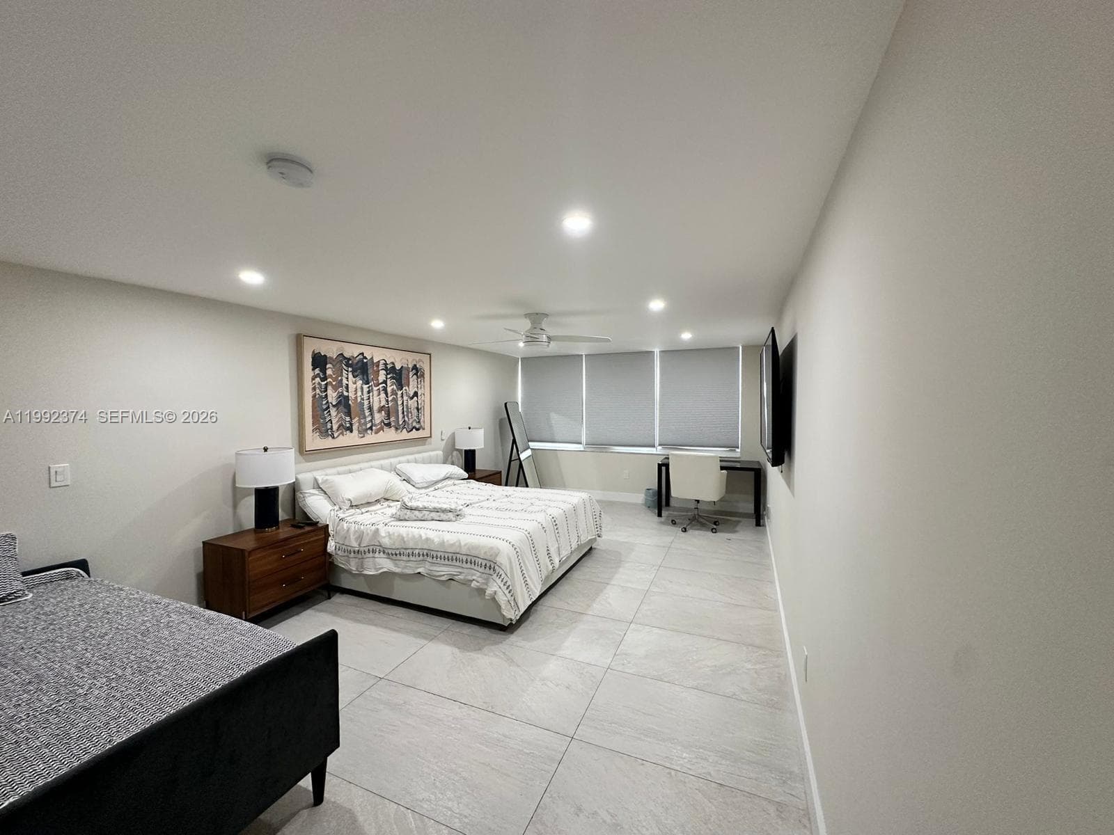 2751 S Ocean Dr 508S photo 21