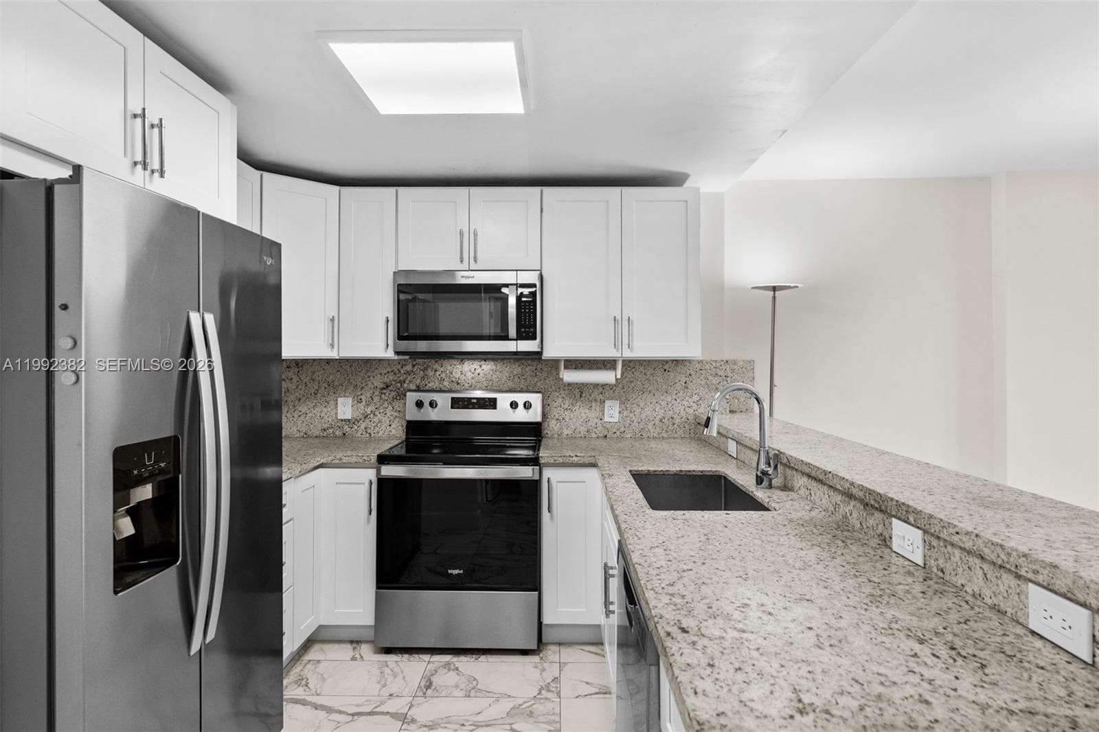 3800 S OCEAN DR 522 photo 8
