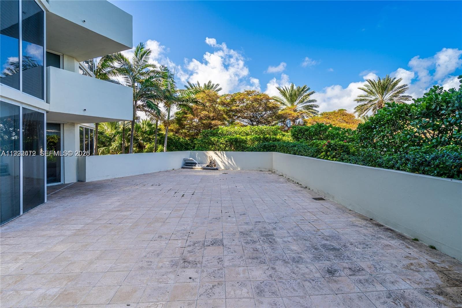 19333 Collins Ave 304 photo 8
