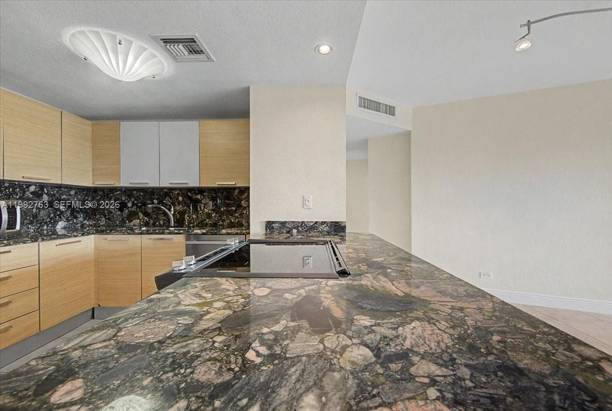 2451 Brickell Ave 4F photo 16
