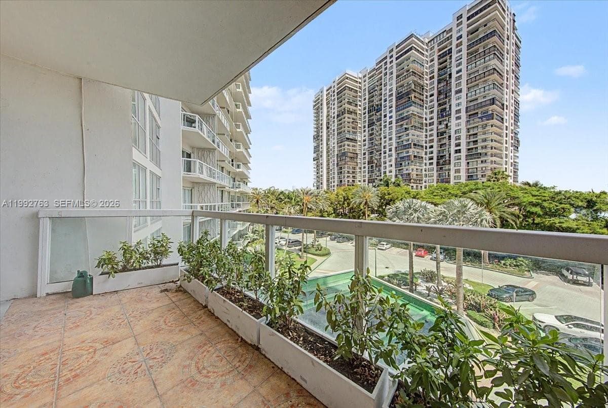 2451 Brickell Ave 4F photo 24