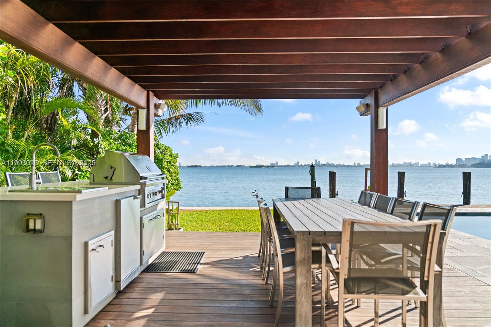 9301 Bayshore Dr photo 18