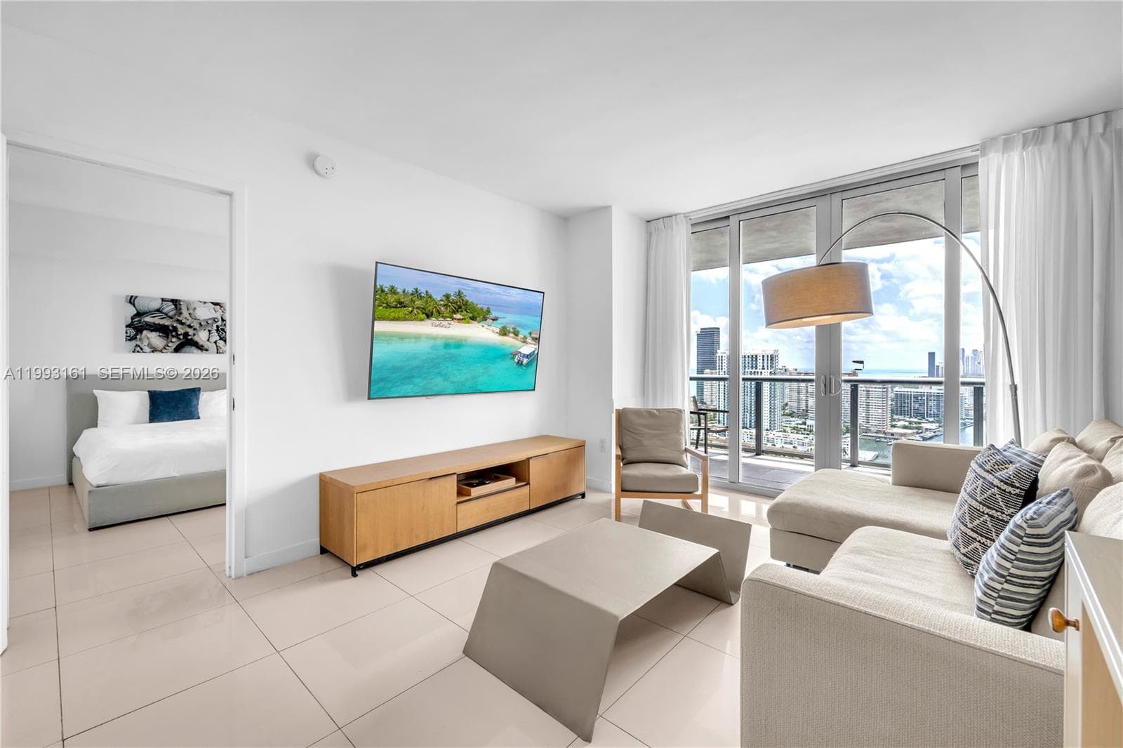 2602 E Hallandale Beach Blvd R2805 photo 3