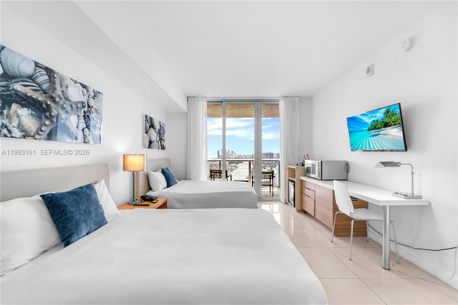 2602 E Hallandale Beach Blvd R2805 photo 15