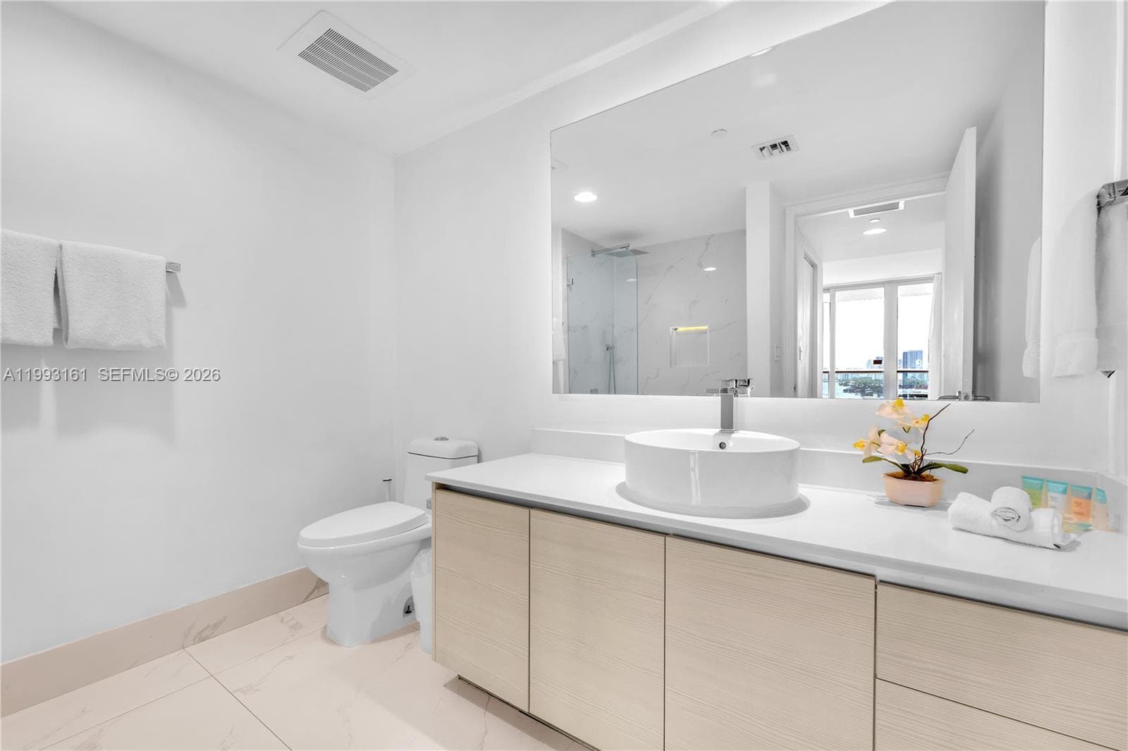 2602 E Hallandale Beach Blvd R2805 photo 11