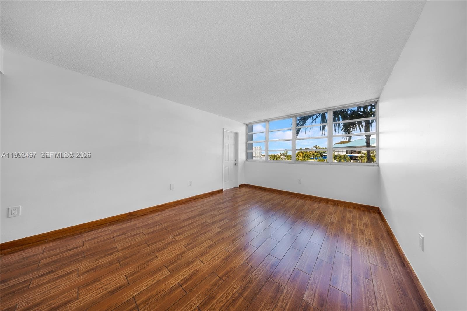 2841 NE 163rd St 215 photo 18