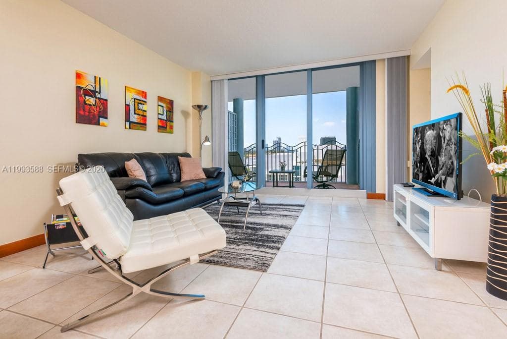 1500 Ocean Drive 609 photo 4