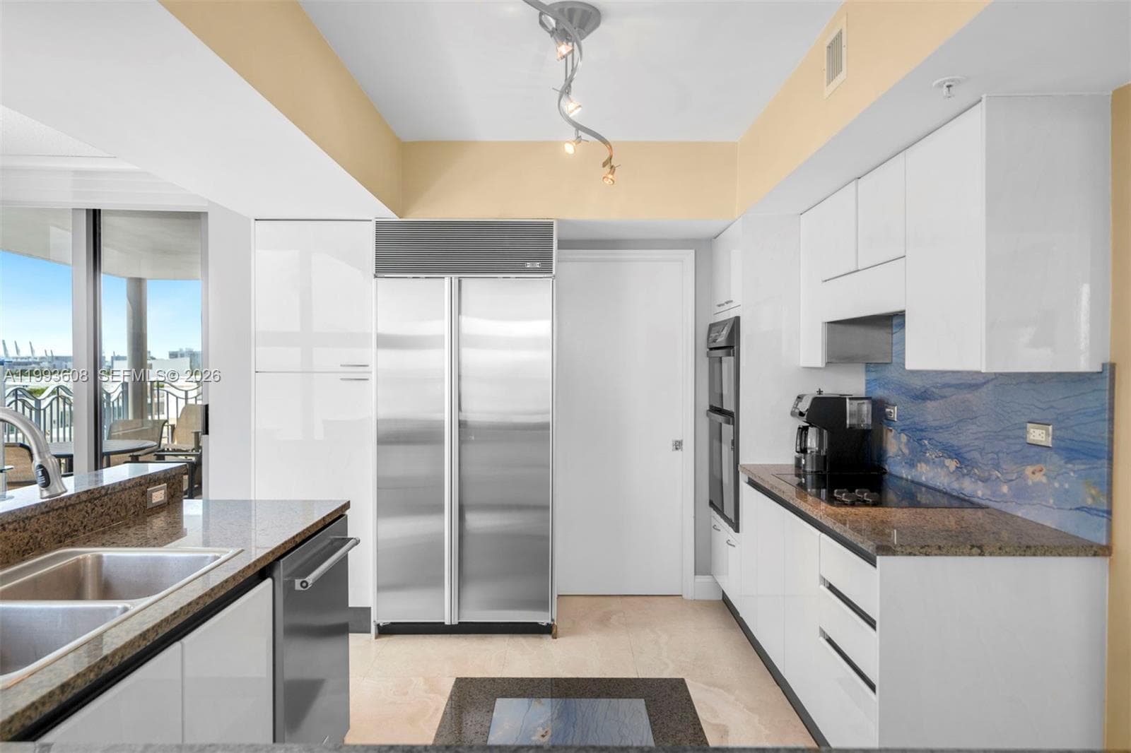 1500 Ocean Drive 702 photo 5