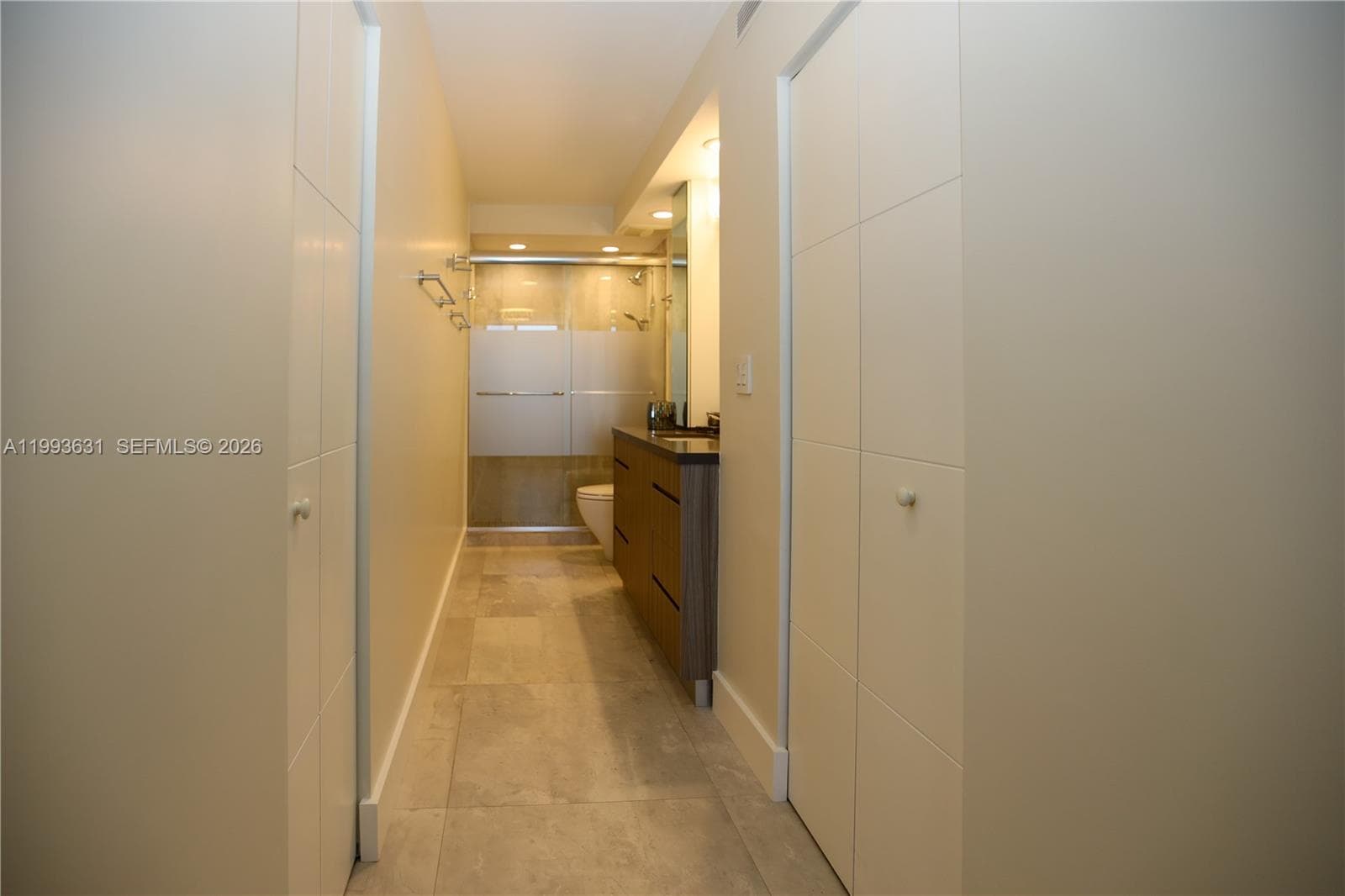 300 Bayview Dr 216 photo 19