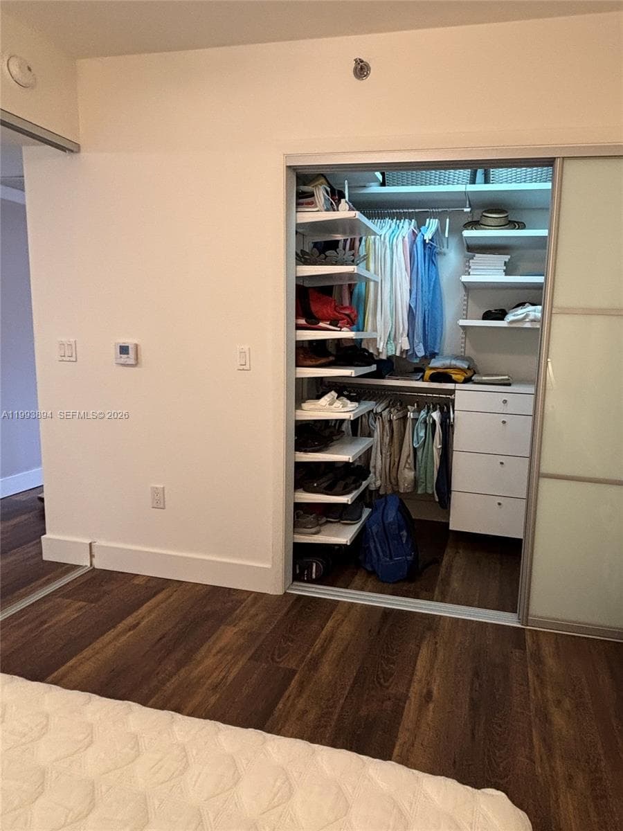1830 Ocean Dr 4505 photo 9