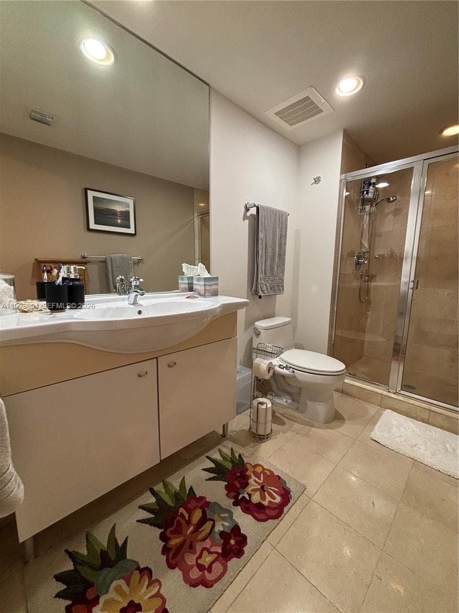1830 Ocean Dr 4505 photo 15