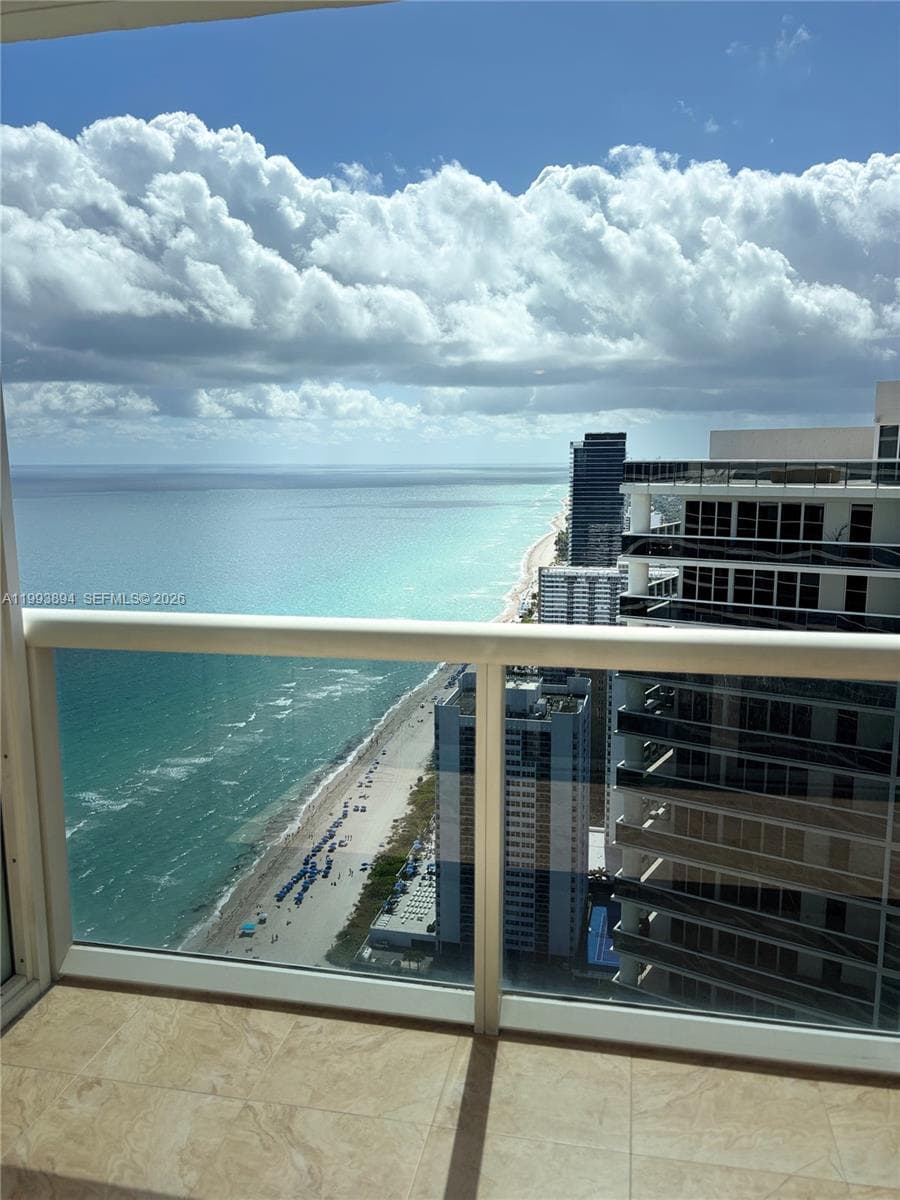 1830 Ocean Dr 4505 photo 21