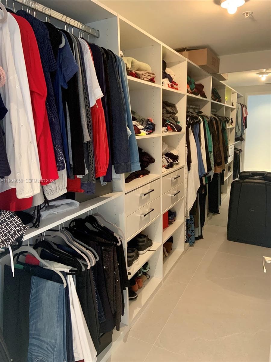 17301 Biscayne Blvd 1602 photo 14
