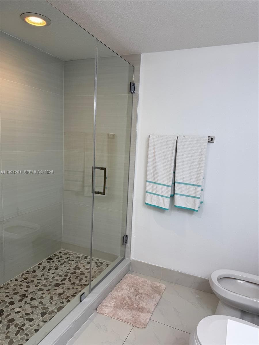 905 photo 7