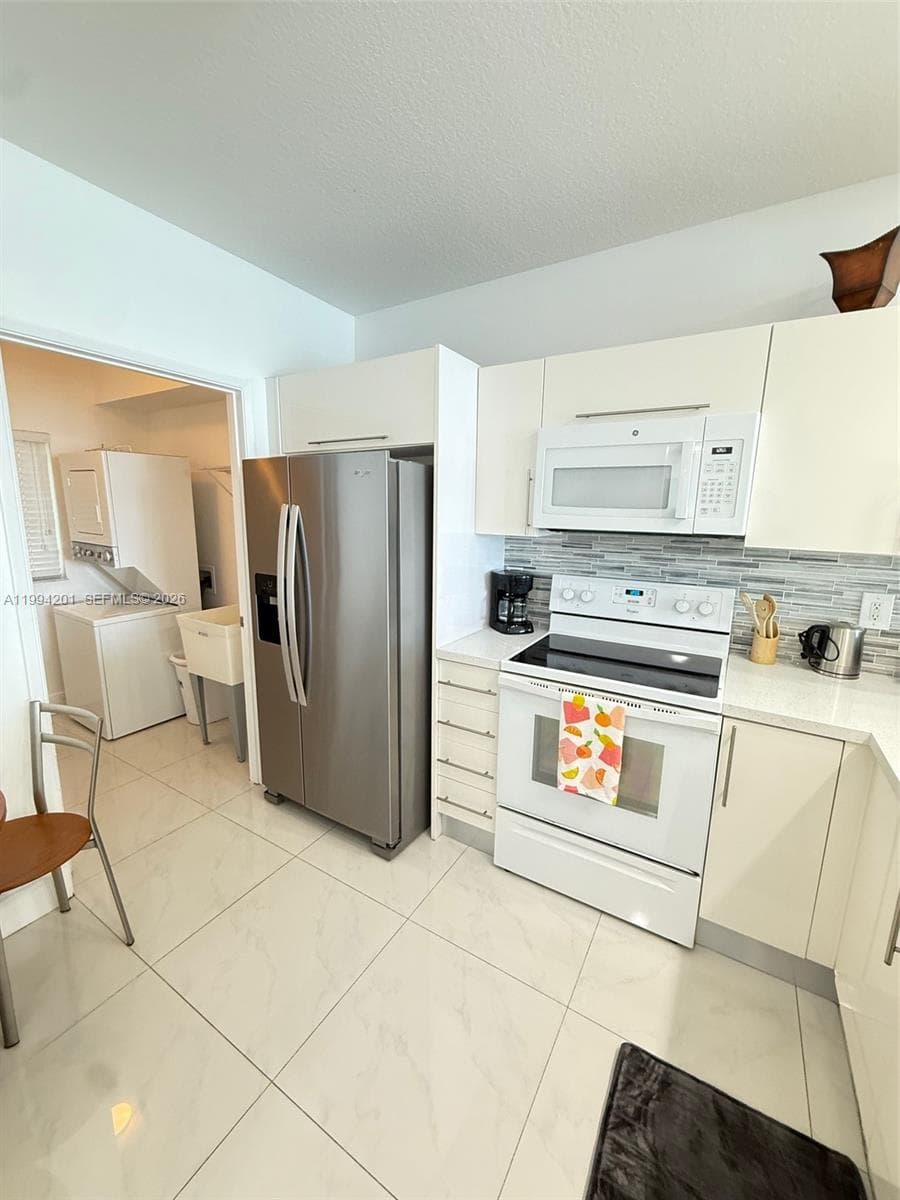905 photo 14