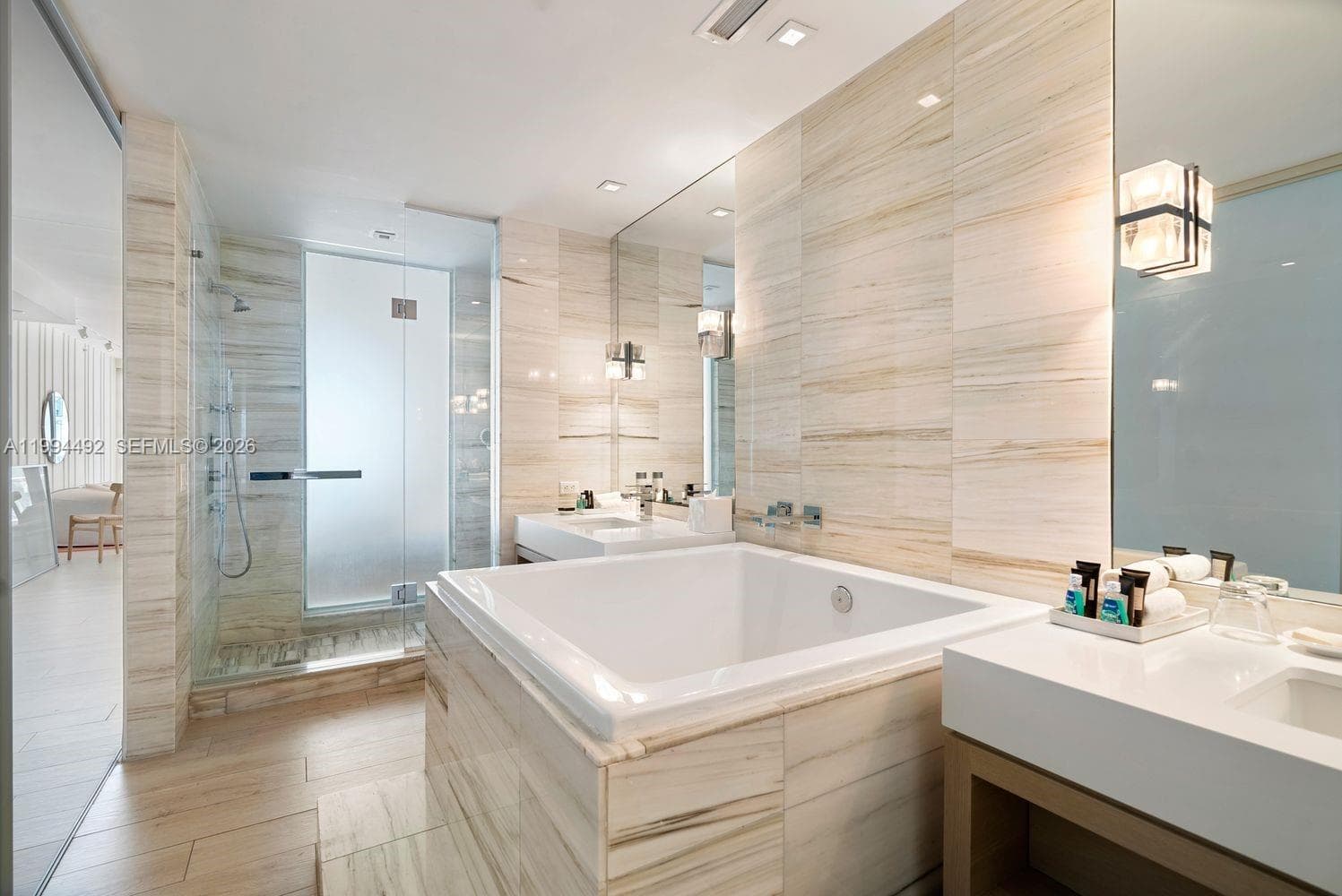 2201 Collins Ave 532 photo 8
