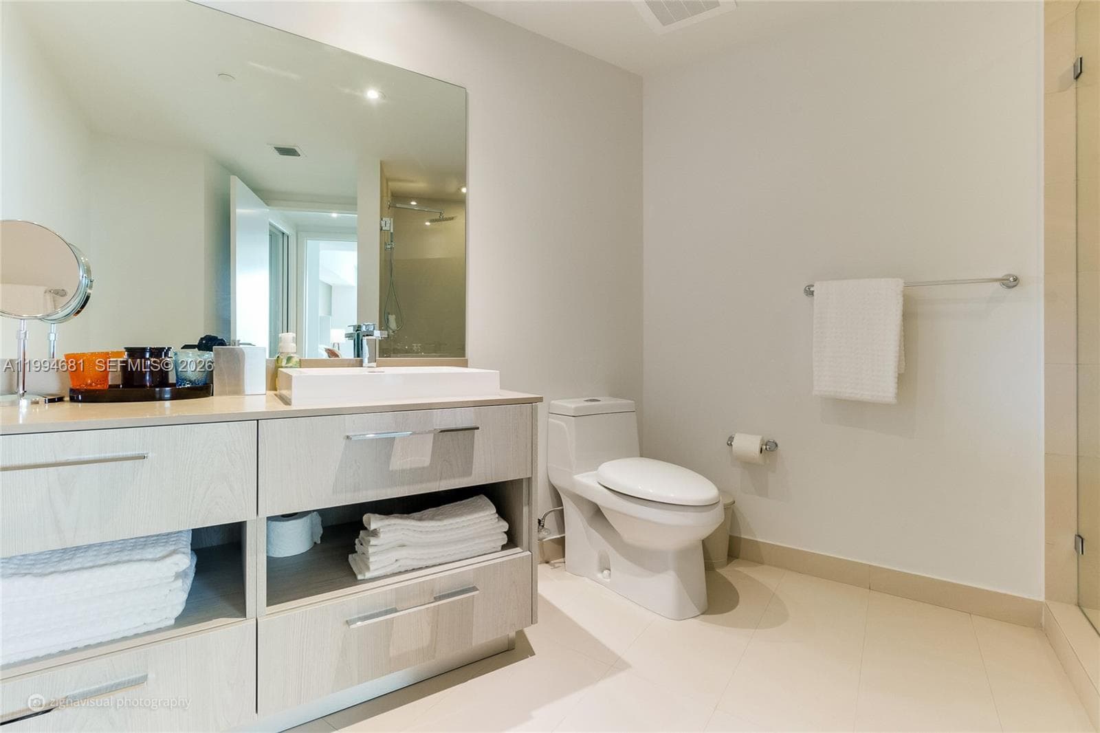 4111 S Ocean Dr 2707 photo 7