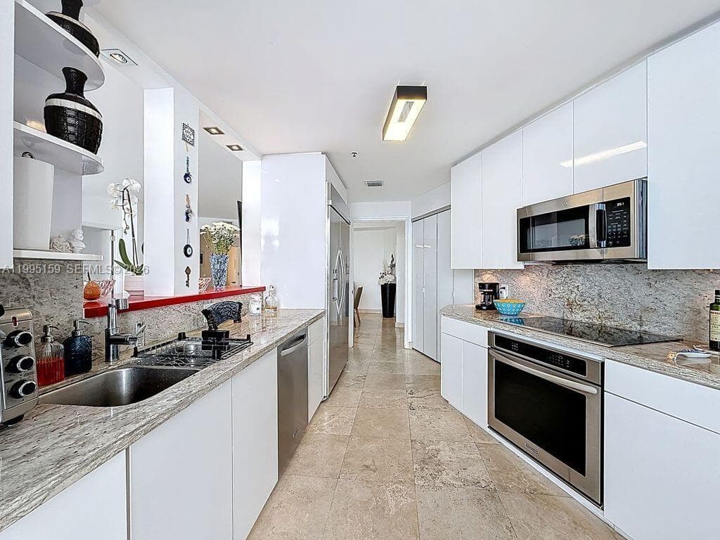 808 Brickell Key Dr 2002 photo 24