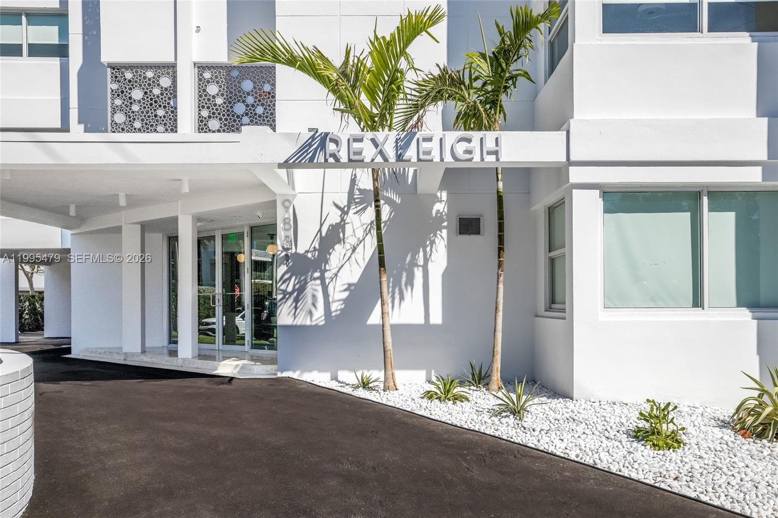 9881 E Bay Harbor Dr 401 photo 15