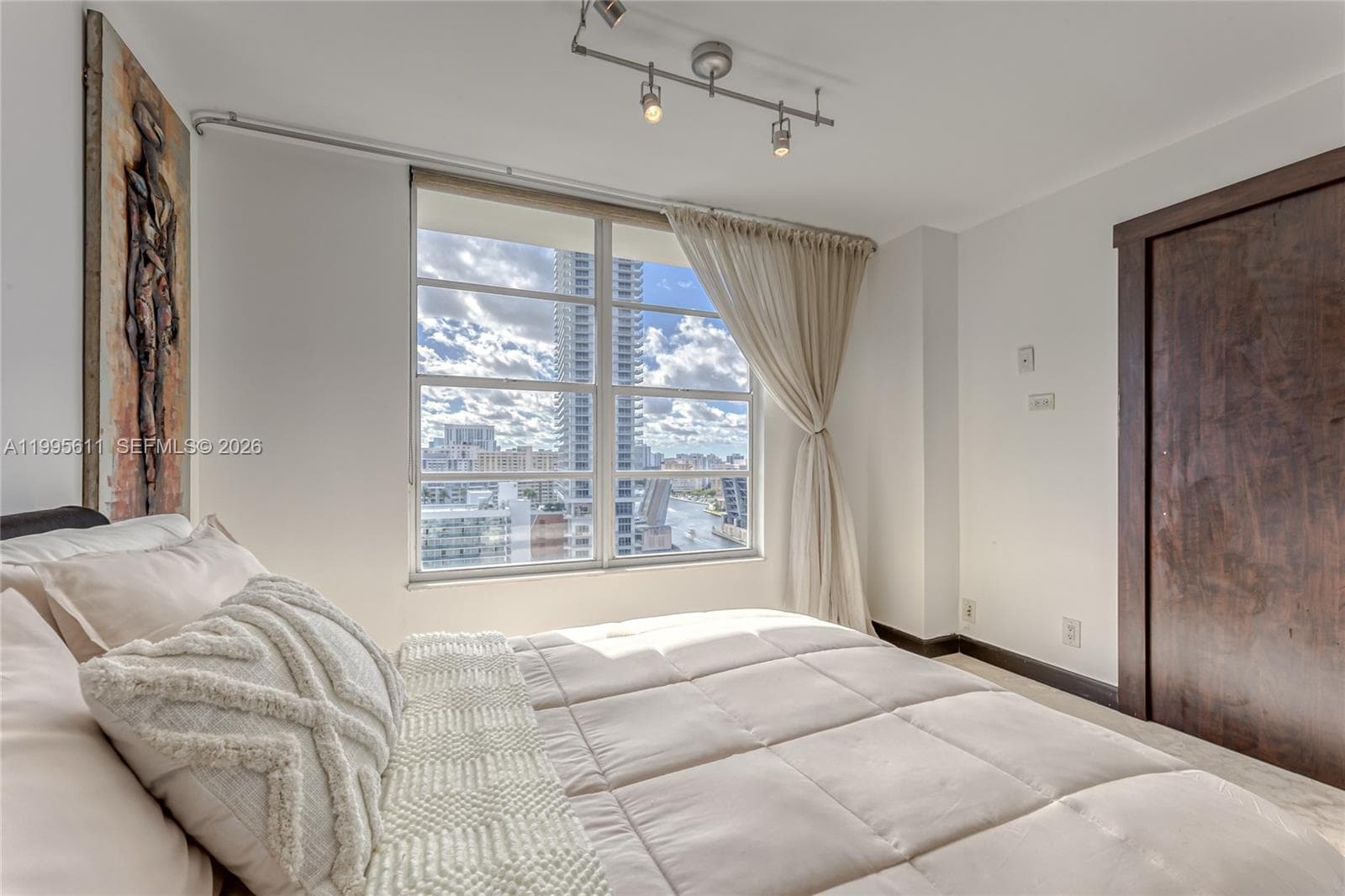 3800 S Ocean Drive 1606 photo 12