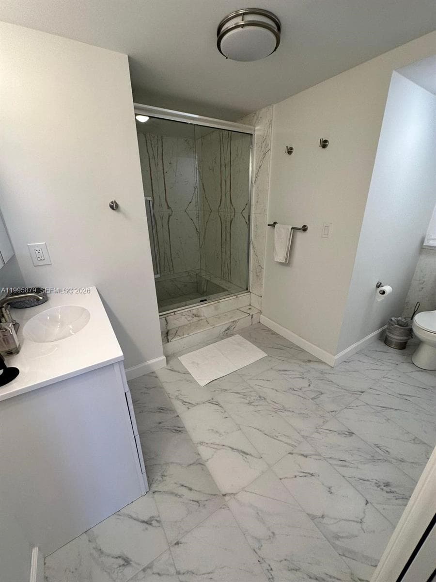906 photo 6