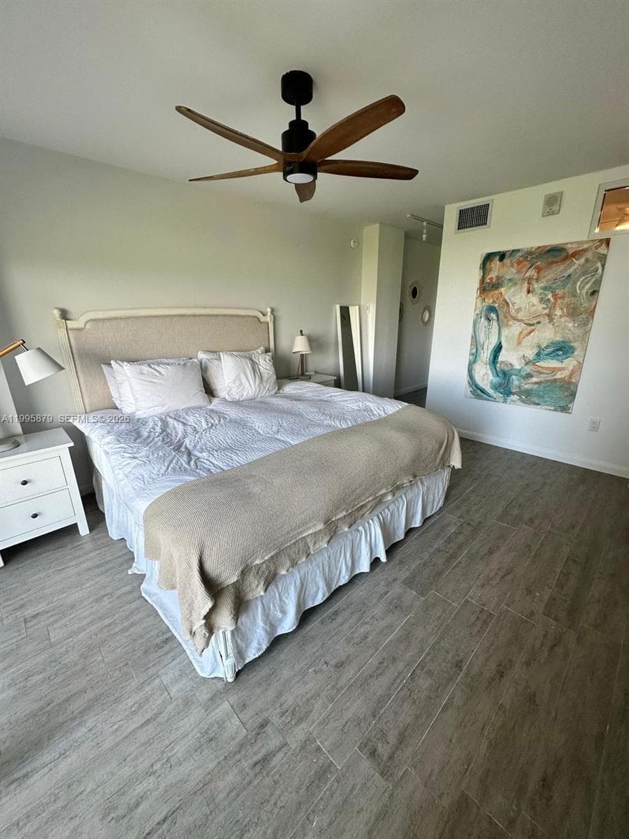 906 photo 3