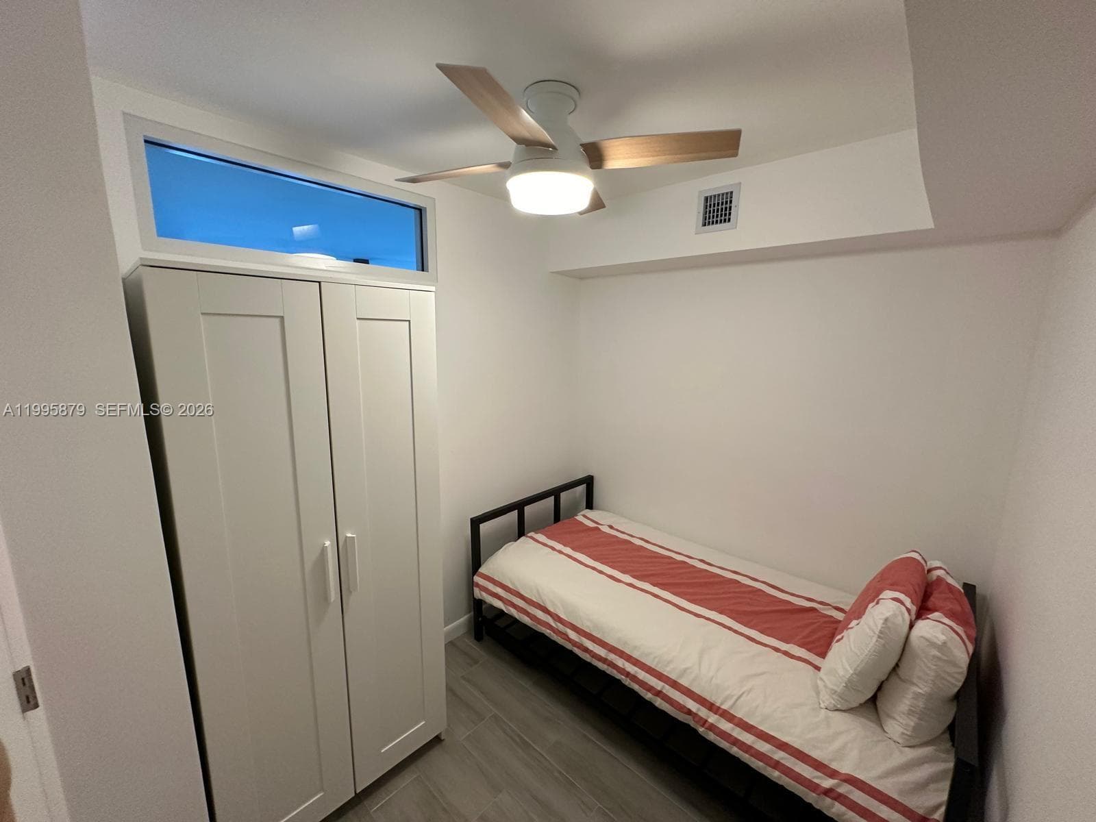 906 photo 9