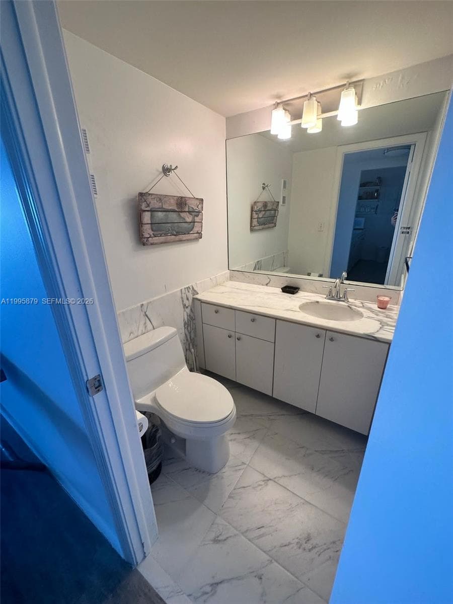 906 photo 8