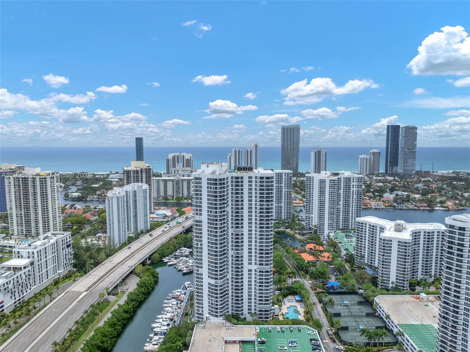 3500 Mystic Pointe Dr 3001 photo 2