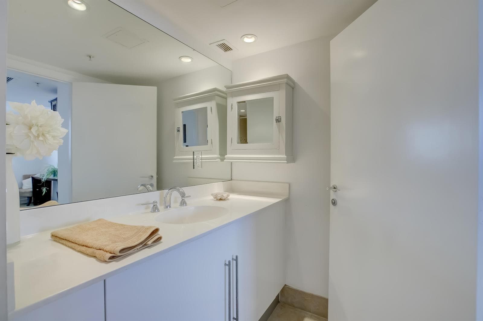 3000 S Ocean Drive 1100 photo 23