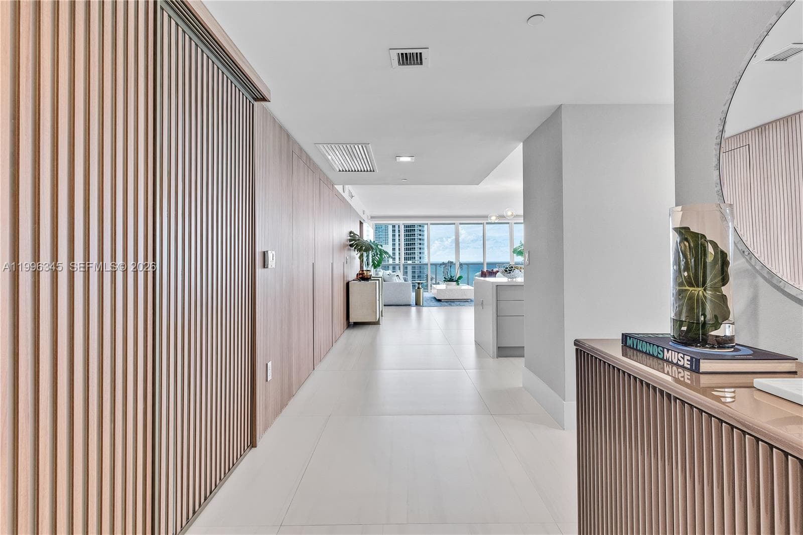 1830 S Ocean Dr 1501 photo 3