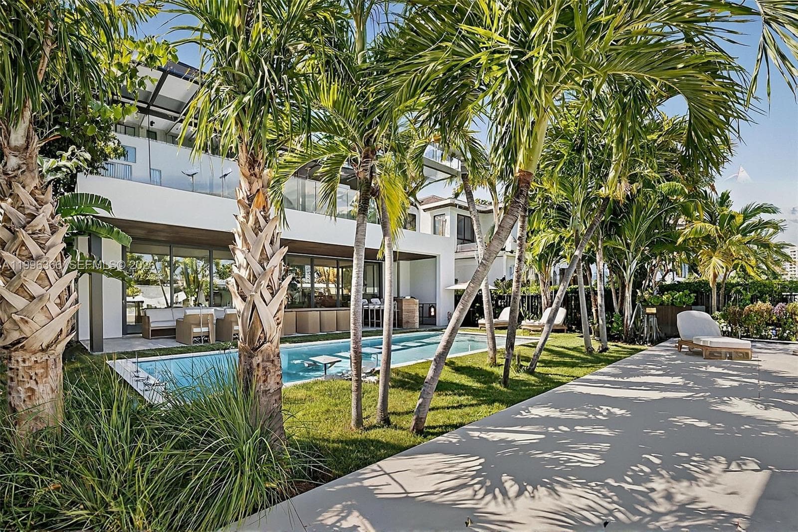 620 Solar Isle Dr photo 13