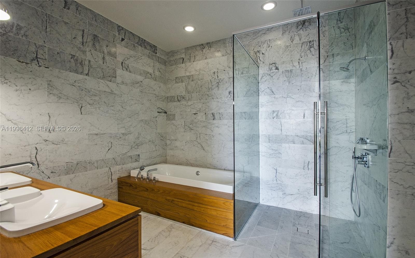 2669 S Bayshore Dr 702-N photo 9