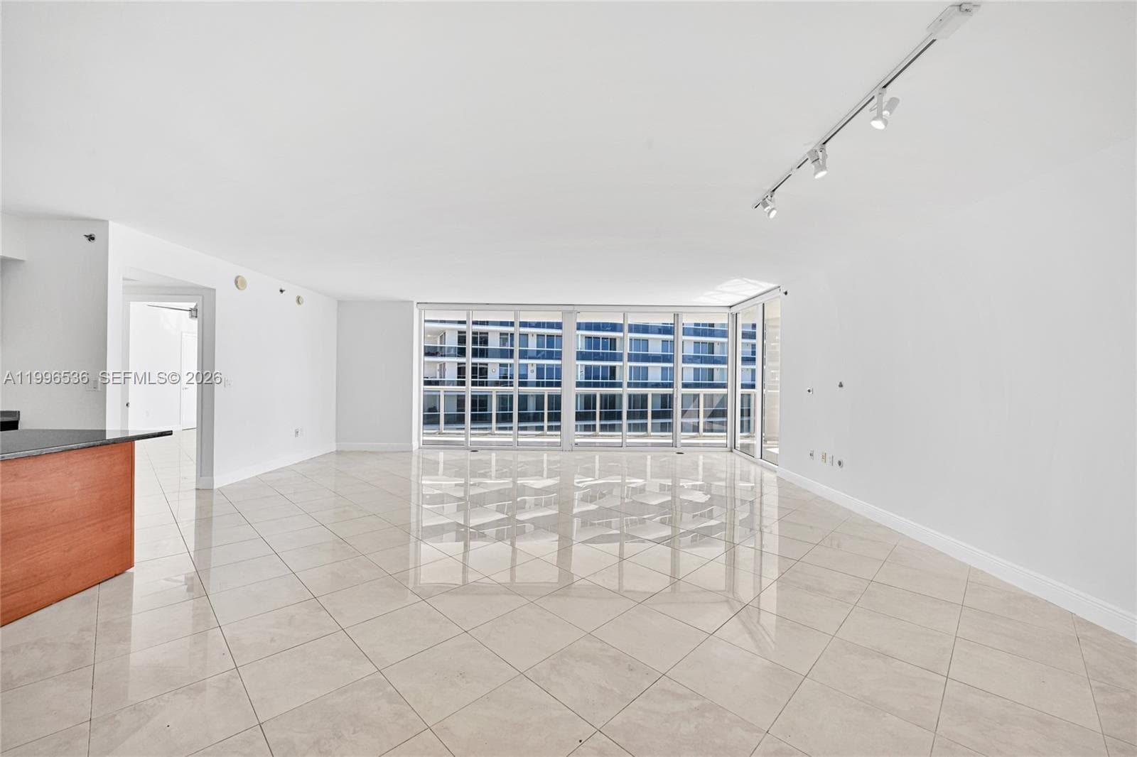 1850 S Ocean Dr 3510 photo 2