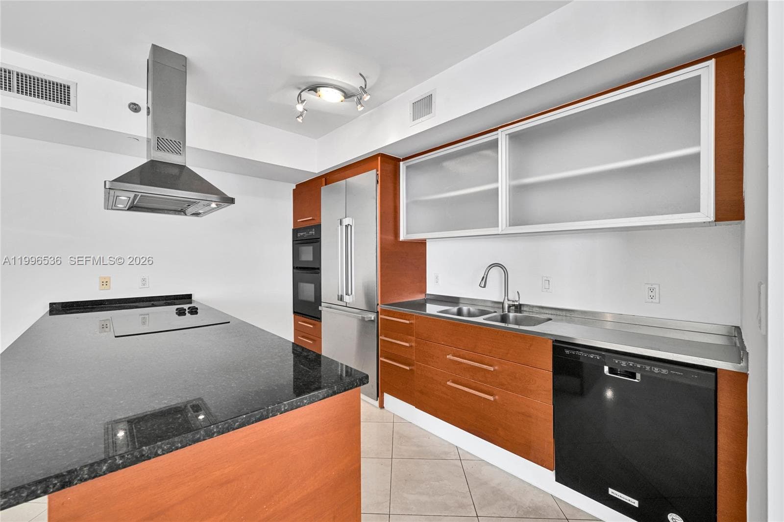 1850 S Ocean Dr 3510 photo 14
