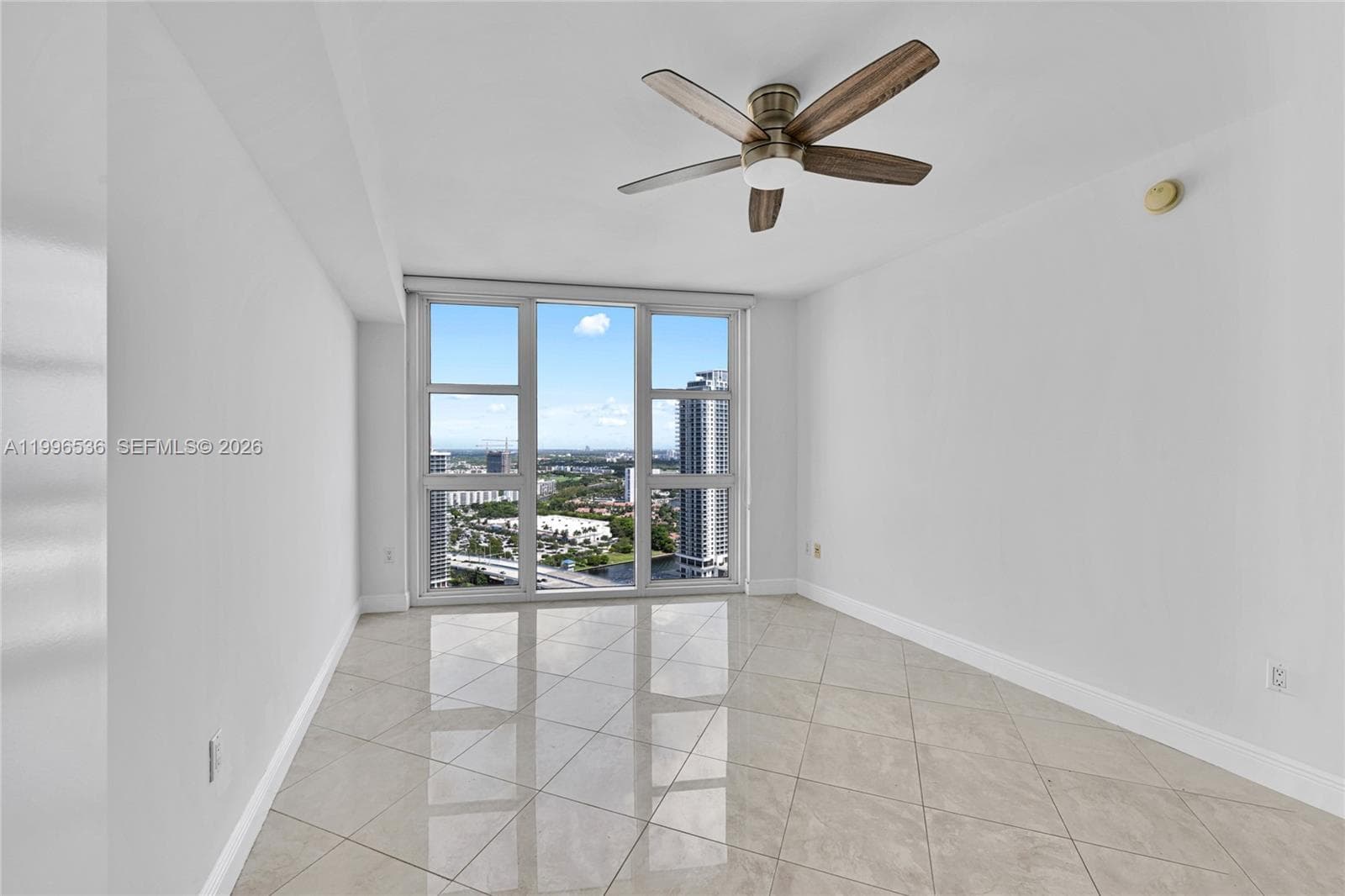 1850 S Ocean Dr 3510 photo 21