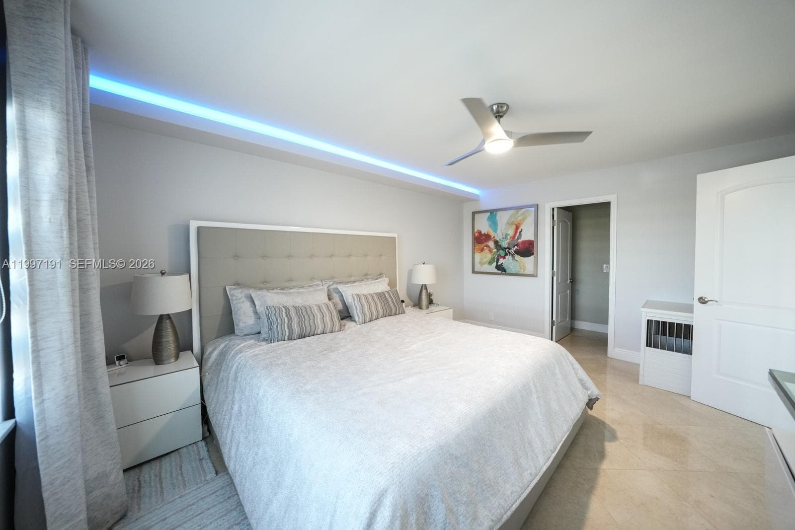 200 Diplomat Pkwy 827 photo 10