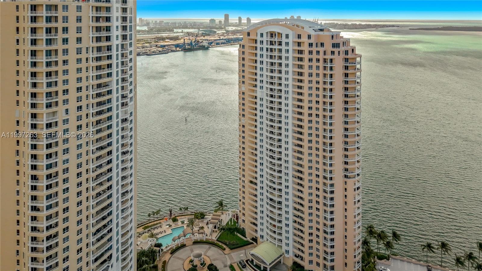 808 Brickell Key Dr 2002 photo 5