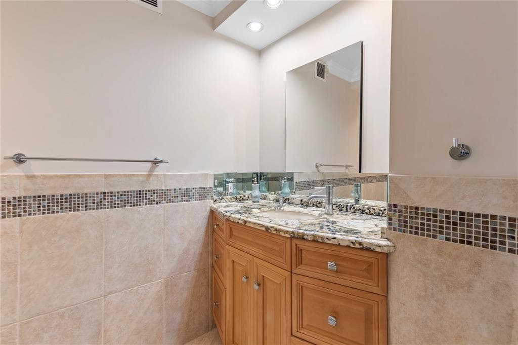 2881 NE 33rd Court Ph A photo 13
