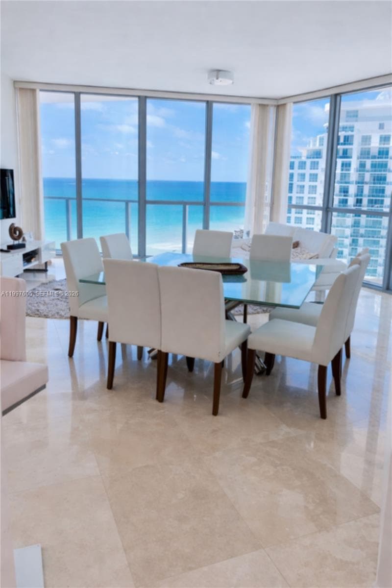 3101 S Ocean Dr 2406 photo 1