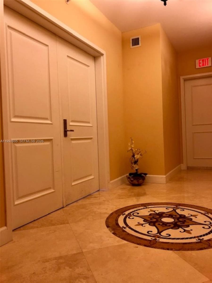 3101 S Ocean Dr 2406 photo 5